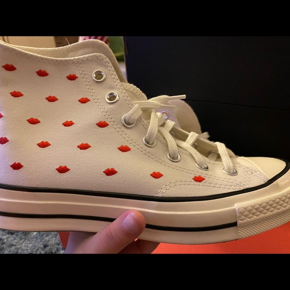 CTAS platform white limited edition Valentine’s Day converse - Picture 3 of 7
